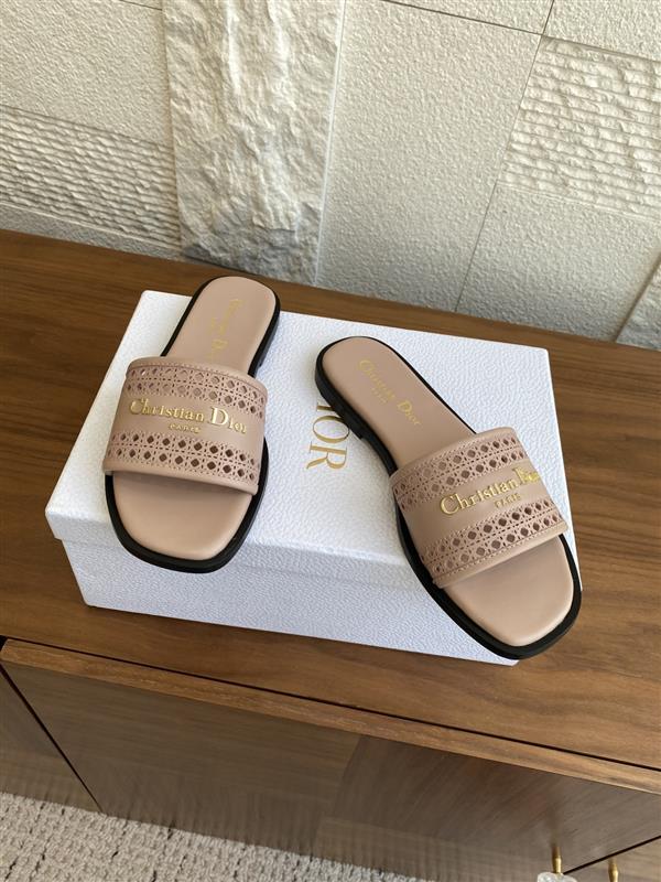 20251128184323555 310